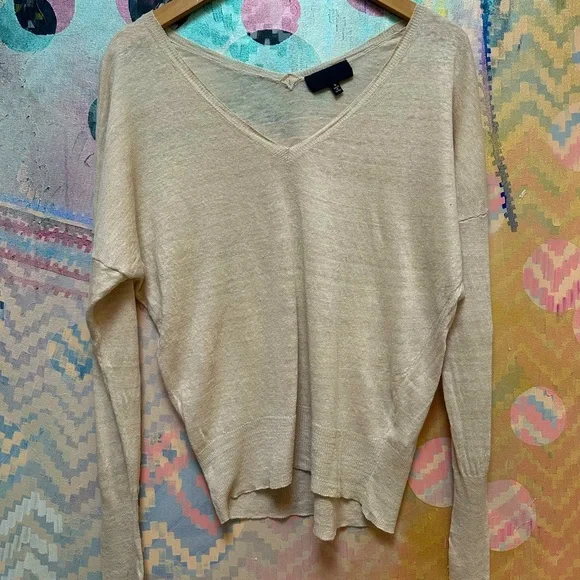 Nili Lotan Camel V-Neck Ginny Linen Sweater - Picture 2 of 12